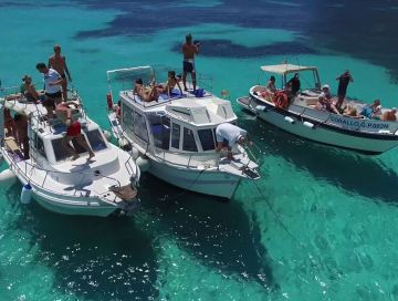 Escursione Favignana e Levanzo: nuota nelle calette più belle