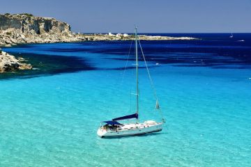 Escursione Favignana e Levanzo: nuota nelle calette più belle - 1